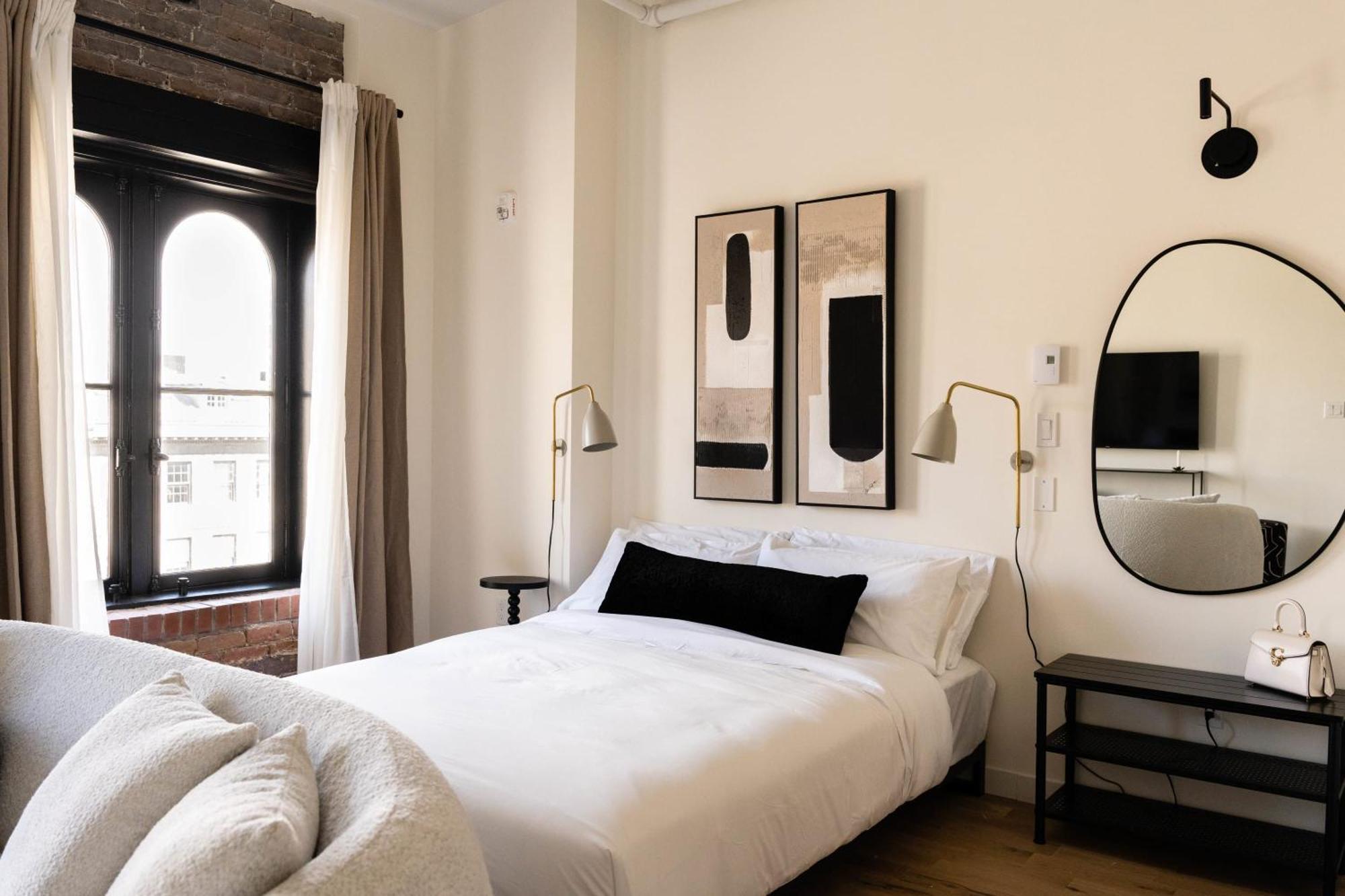 Maison Place Jacques-Cartier By Luxury In Transit Montreal Exterior photo