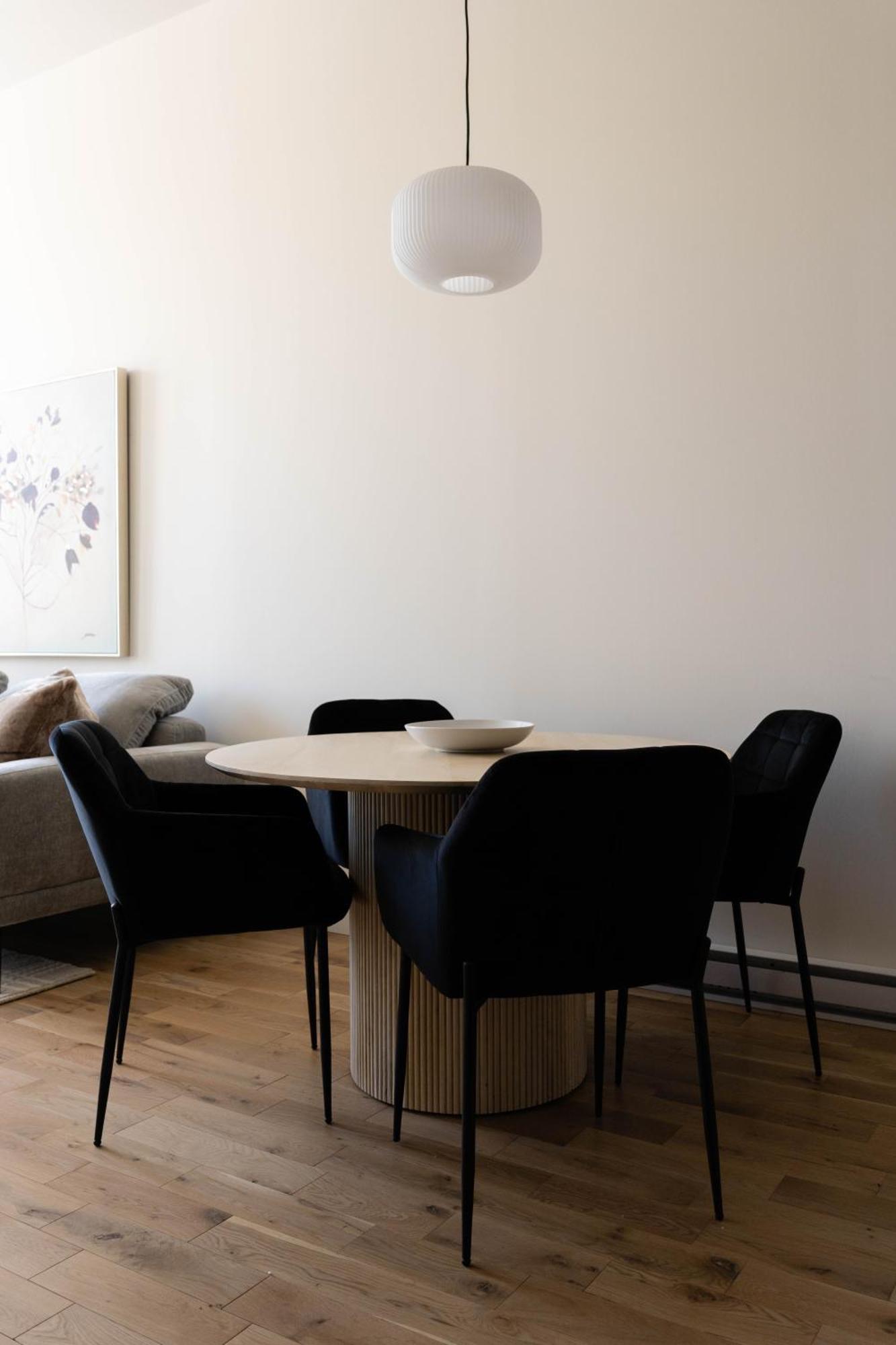 Maison Place Jacques-Cartier By Luxury In Transit Montreal Exterior photo